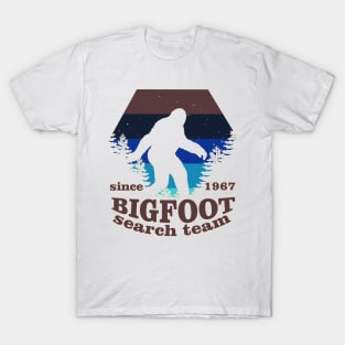 Bigfoot Search Team and Sasquatch T Shirts T-Shirt